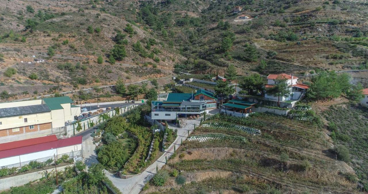 Farmakas Living Guest House Luaran gambar