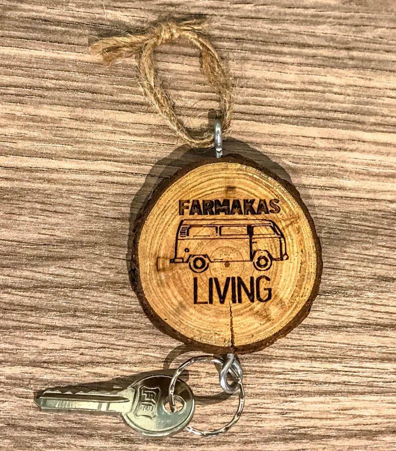 Farmakas Living Guest House Luaran gambar